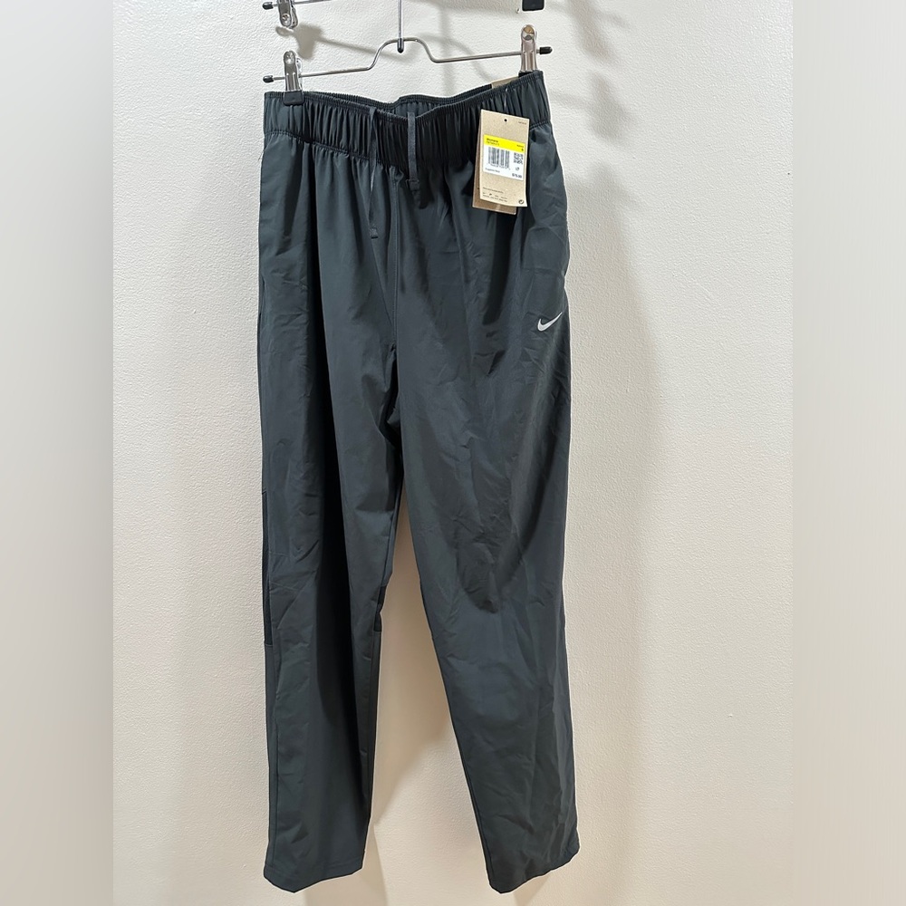 Nike Dri-FIT - Picture 6 of 8